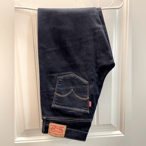 Levi’s 311 shaping skinny jeans